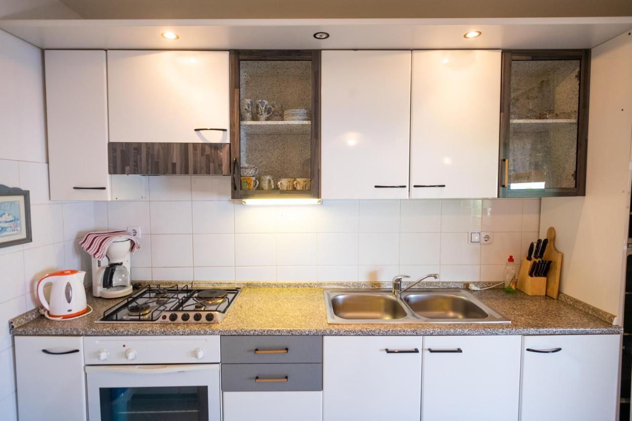Apartmani Suzana Klenovica Exterior foto