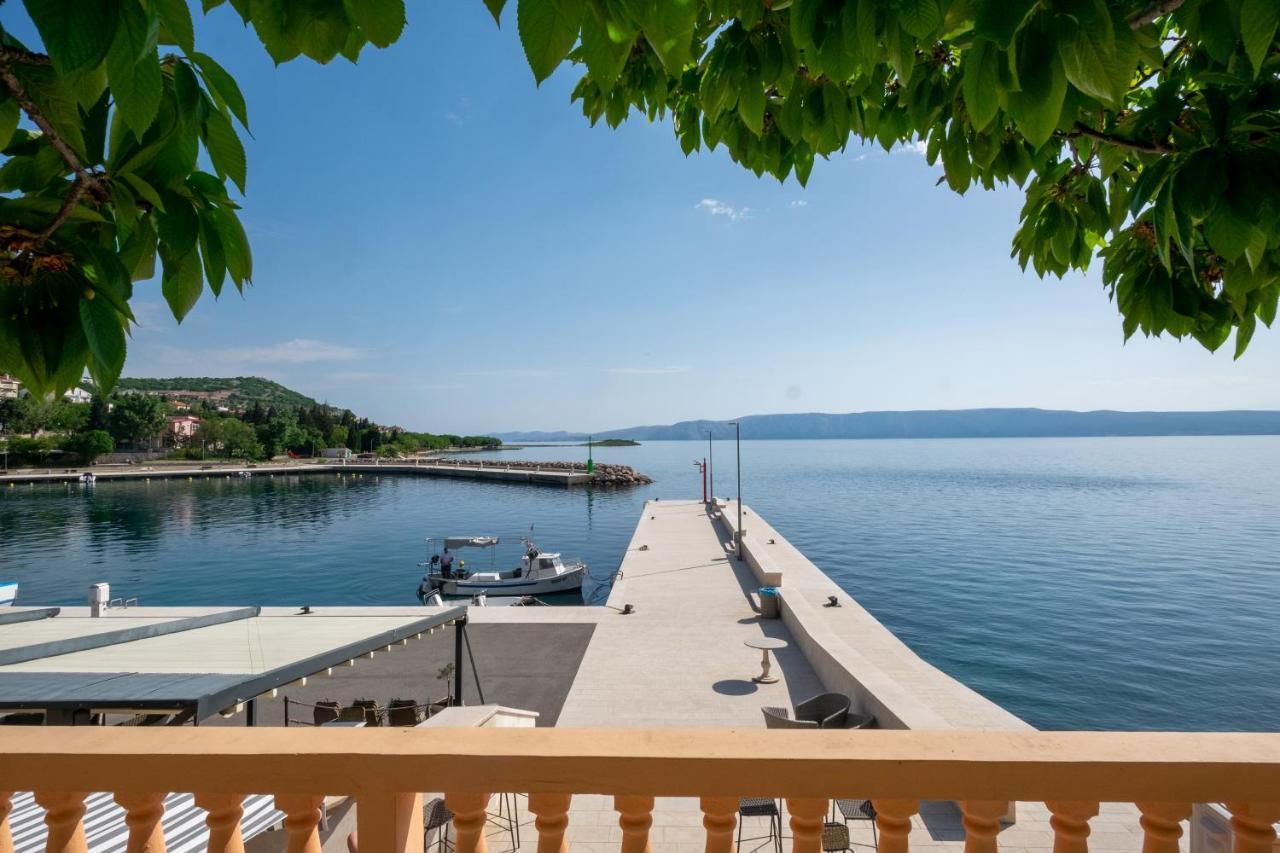 Apartmani Suzana Klenovica Exterior foto