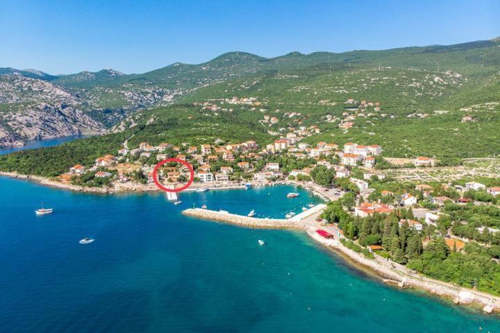 Apartmani Suzana Klenovica Exterior foto