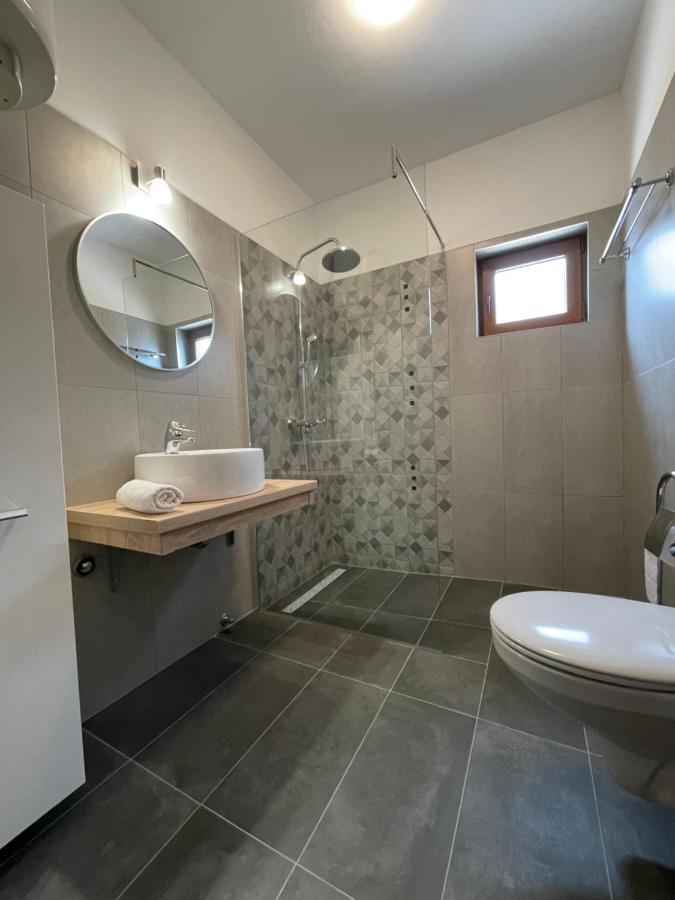 Apartmani Suzana Klenovica Exterior foto